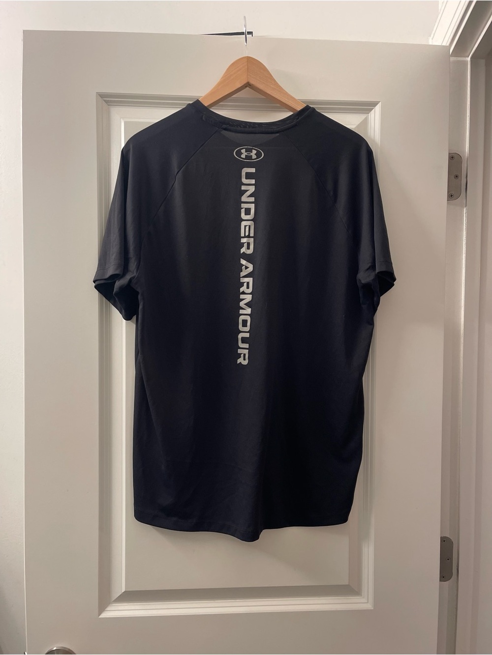 Under Armour Black Short-Sleeve Athletic Tee - Picture 2 of 2
